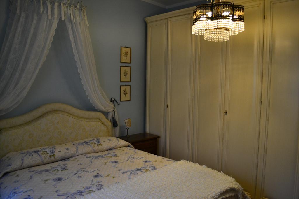 Le Bouganville Apartment 데센자노델가르다 객실 사진