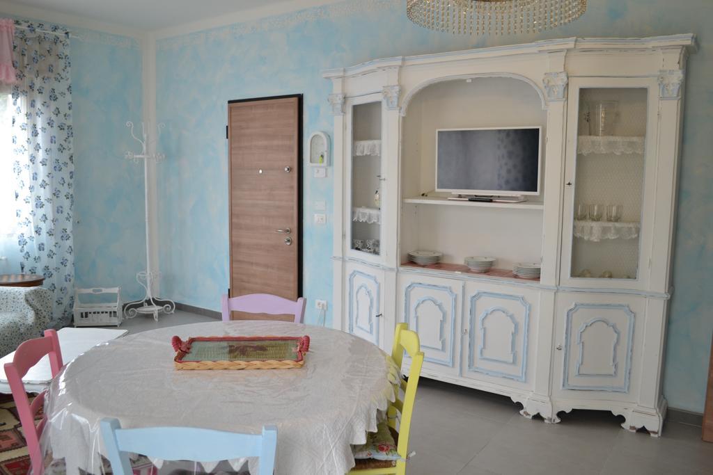 Le Bouganville Apartment 데센자노델가르다 외부 사진