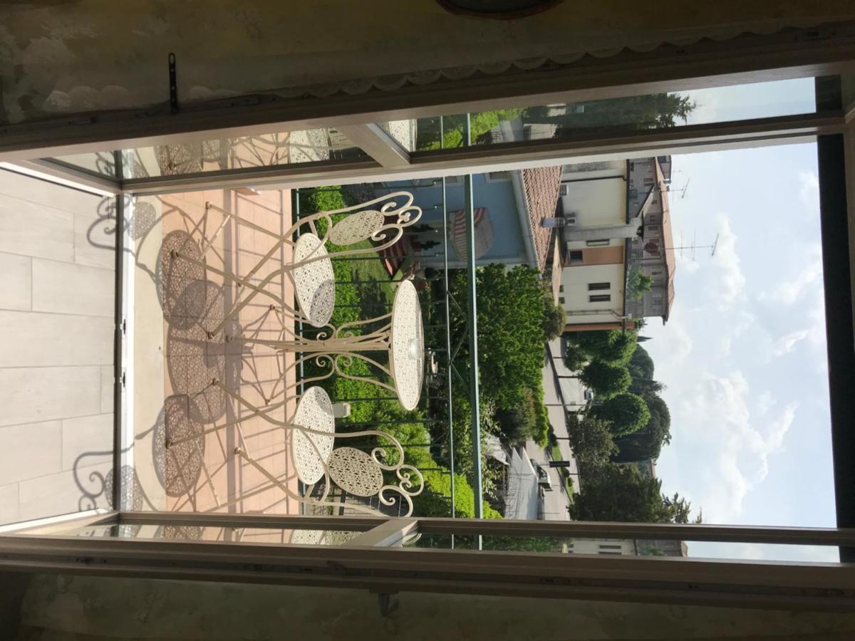 Le Bouganville Apartment 데센자노델가르다 외부 사진